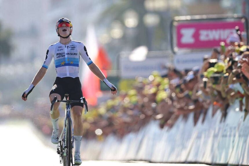Vollering revendica victoria in stagiul opt dur pentru a secura conducerea generala la tour de france femmes