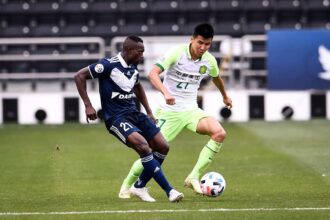 care equipe este adelaide united si melbourne victory facing in champions league 2
