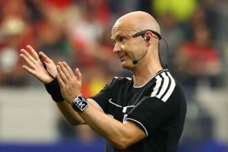 fostul arbitru al premier league anthony taylor se uni te la comitetul arbitrilor turci