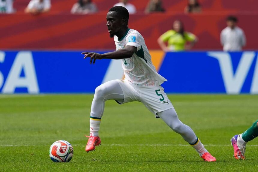 fostul mijlocas de la everton idrissa gueye se alatura echipei saudite diriyah