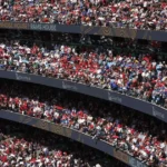 Antrenorul 49ers Shanahan ezită să revină în Australia după victoria șocantă