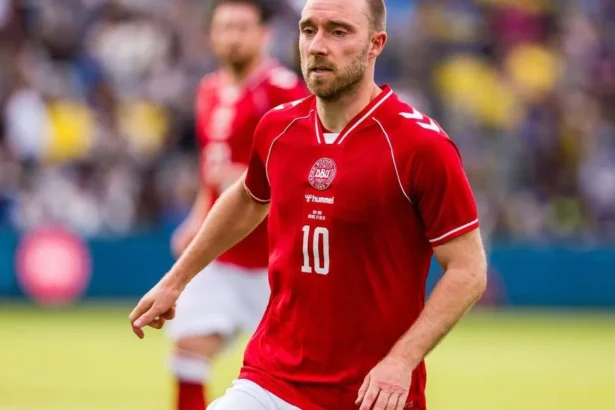 Antrenorul de la Wolfsburg, Strobl, îi sfătuiește pe Eriksen să se retragă