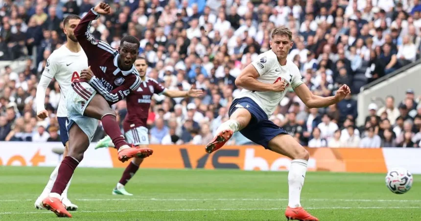Aston Villa ia prima victorie în Premier League după ce a zdrobit Tottenham
