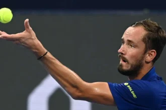 Daniil Medvedev câștigă duelul all-rus și își asigură titlul la Hangzhou Open