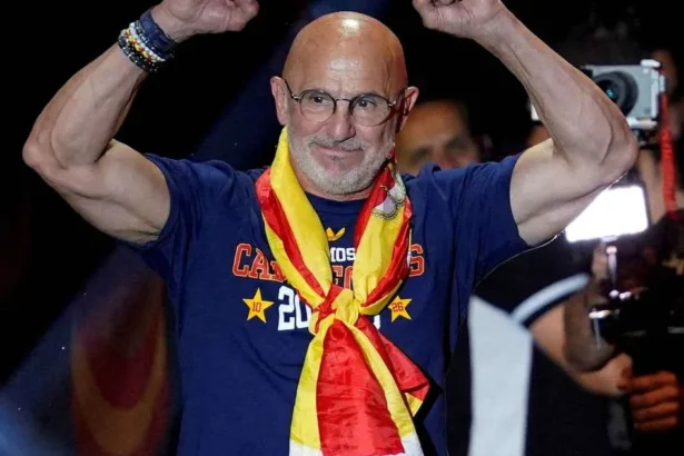 De la Fuente prelungește contractul cu Spania după succesul mondial