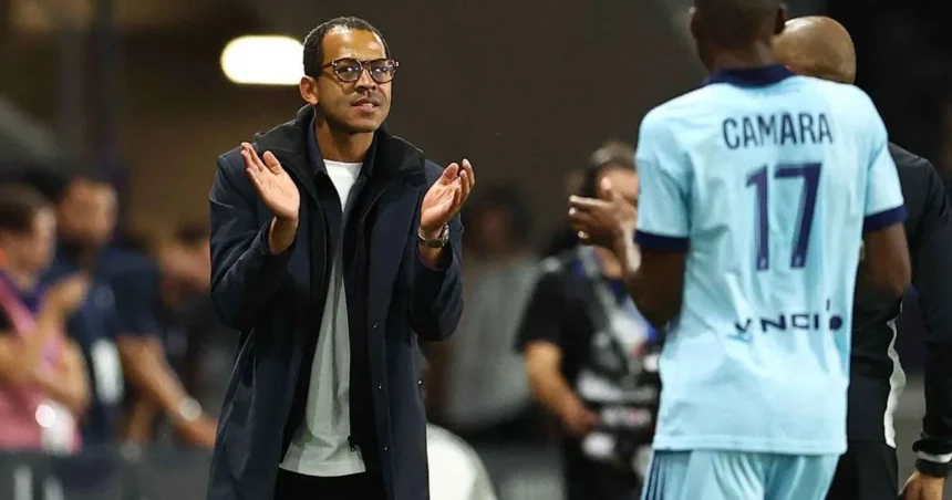 Liam Rosenior: fanii lui Paris FC „au mers prea departe” după victoria cu Strasbourg