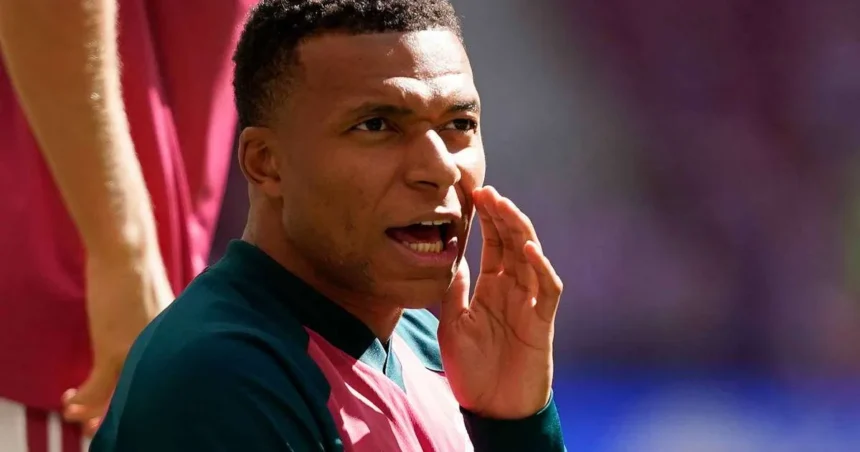 Mbappé, absent de la antrenamentul Franței din cauza bolii înainte de debutul lui Zidane