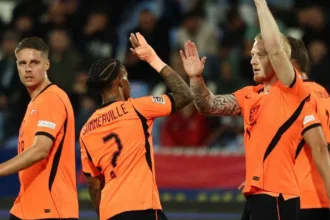 Meerdink dublă pentru Olanda în victoria cu Serbia, primul succes al lui Xavi