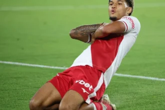 Monaco smulge o victorie pe final cu Lens și continuă startul perfect în Ligue 1