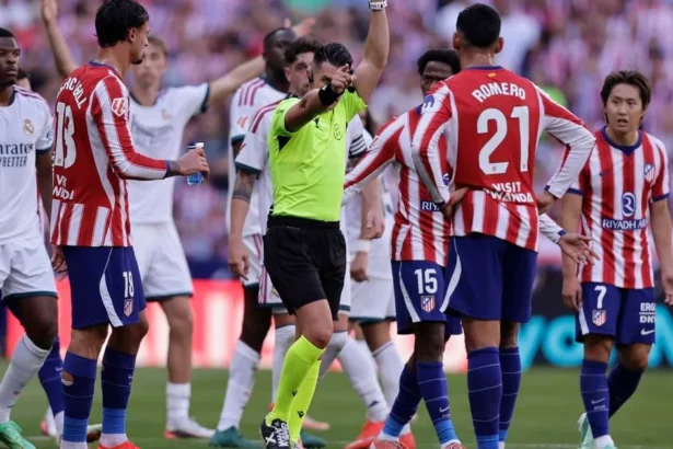 Mourinho, furios pe arbitru după derby-ul încins al Madridului