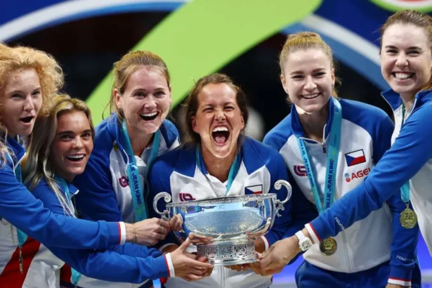 Noskova și Muchova aduc Cehia la al 12-lea titlu în Billie Jean King Cup