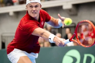 Rune revine în formă și îl bate pe Dimitrov în Cupa Davis