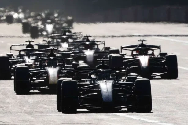 Russell îl învinge pe Verstappen în Marele Premiu al Azerbaidjanului