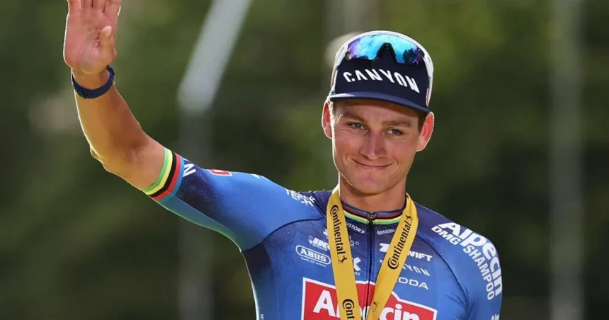 Van der Poel câștigă după 174 km solo istoric și avertizează la Mondiale