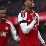 Arsenal învinge lejer Everton și egalează Man City în fruntea clasamentului