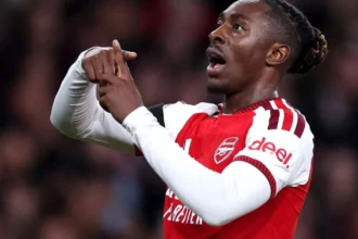 Arsenal marchează trei goluri în opt minute din repriza secundă și învinge Lille