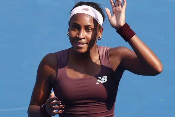 Coco Gauff trece cu greu testul de la Beijing și se califică în turul trei