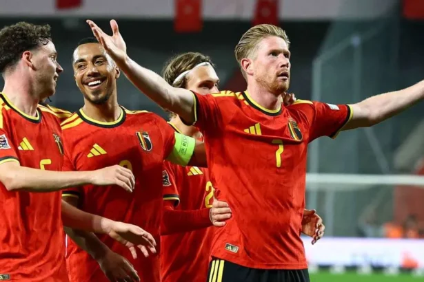 De Bruyne și Belgia zdrobesc Turcia și continuă startul puternic sub Van Bommel