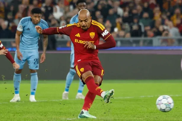 Dovbyk marchează din nou, Roma în formă trece cu 4 la Slovan Bratislava