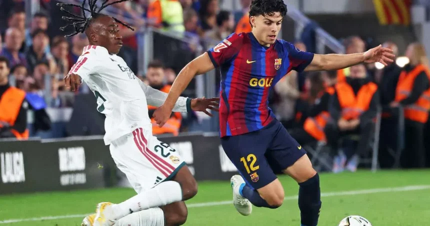 Espart out aproximativ șapte săptămâni, agravând problemele defensive ale Barcelonei