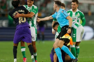 Facundo Bernal, suspendat patru meciuri după eliminarea din meciul cu Barcelona