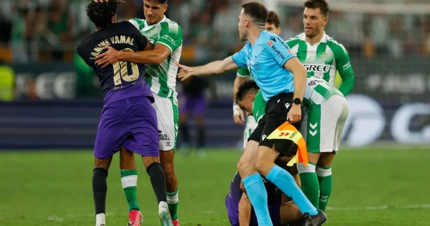 Facundo Bernal, suspendat patru meciuri după eliminarea din meciul cu Barcelona