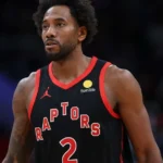 Kawhi Leonard, indisponibil cel puțin o săptămână din cauza umflării genunchiului