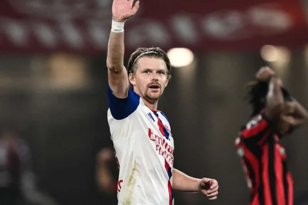 Lyon învinge greu Nice și urcă pe primul loc în Ligue 1