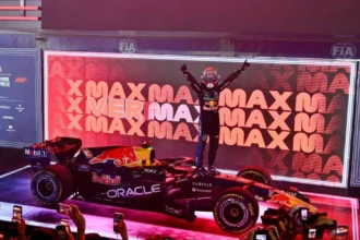Max Verstappen își completează perfect weekendul cu victoria în Marele Premiu al Singapore