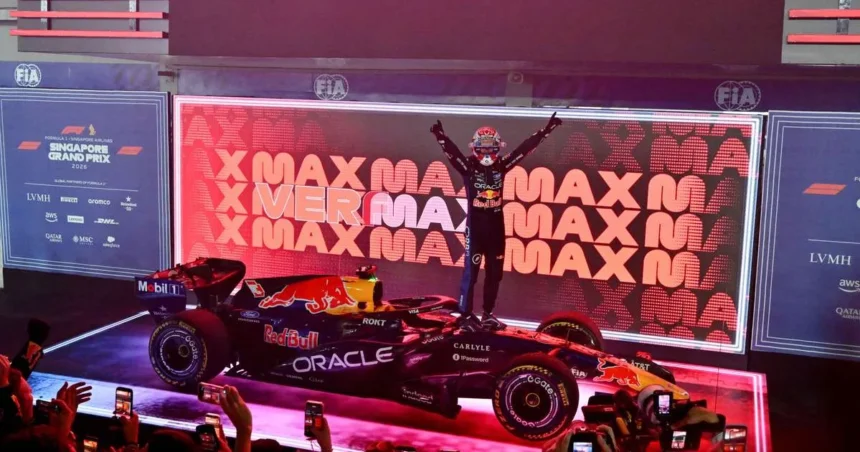 Max Verstappen își completează perfect weekendul cu victoria în Marele Premiu al Singapore