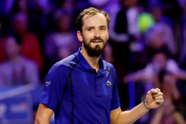 Medvedev, calificat la ATP Finals după victoria cu Mannarino la Viena
