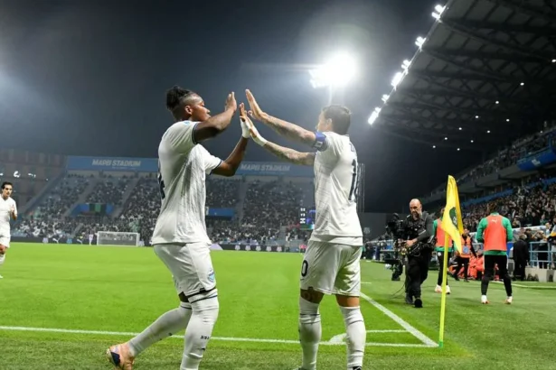 Noslin dublă, Lazio zdrobește Sassuolo cu 6-0 și urcă pe primul loc