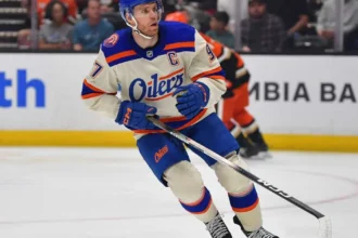 Poate McDavid să doboare recordul lui Gretzky după startul bun de sezon în NHL?