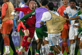 Portarul Surinamului: rasismul din Guatemala, ca jocul într-o cușcă