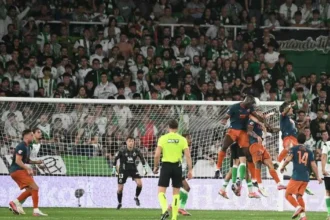 Valencia părăsește ultimul loc din LaLiga după o remiză spectaculoasă cu Racing Santander