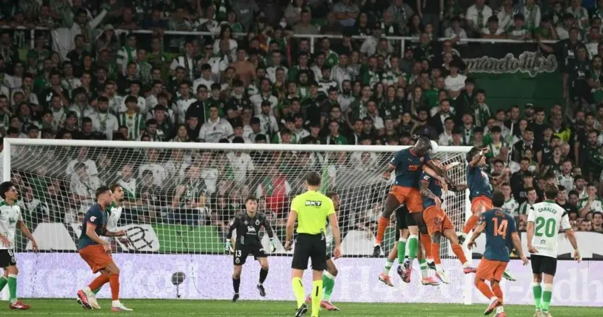 Valencia părăsește ultimul loc din LaLiga după o remiză spectaculoasă cu Racing Santander